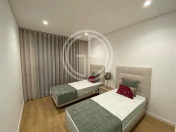 Moradia T3 para Venda em Albufeira e Olhos de Água
