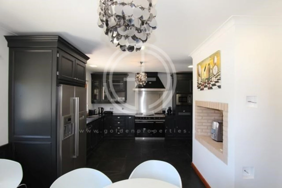 Moradia T5 para Arrendamento férias em Quarteira Foto 16