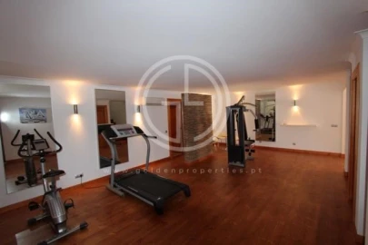 Moradia T5 para Arrendamento férias em Quarteira