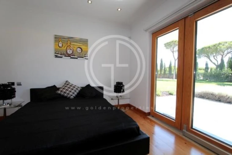 Moradia T5 para Arrendamento férias em Quarteira Foto 6