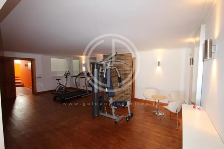 Moradia T5 para Arrendamento férias em Quarteira Foto 22