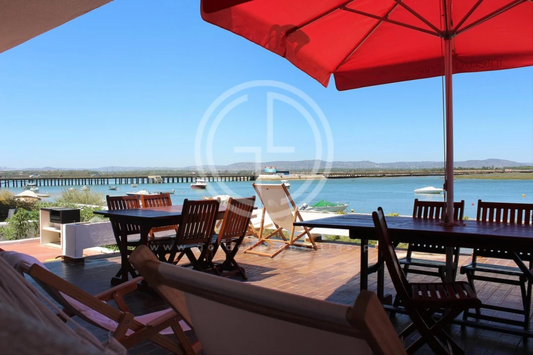 Moradia T4 para Arrendamento férias em Montenegro Foto 1