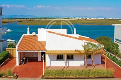 Moradia T4 para Arrendamento férias em Montenegro