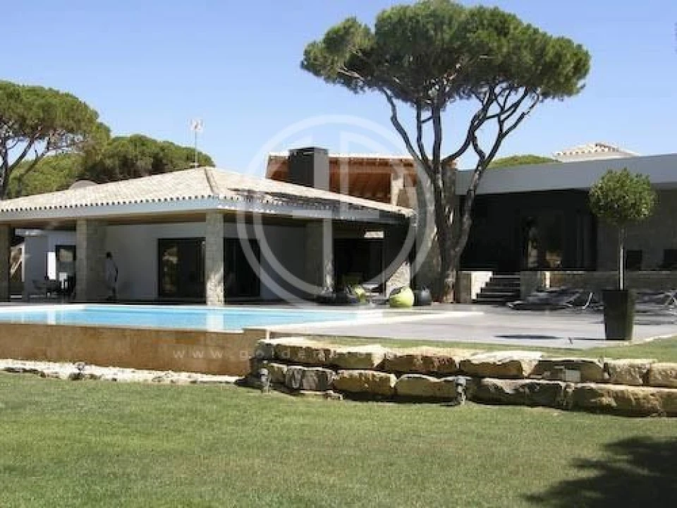 Moradia T9 para Arrendamento férias em Quarteira Foto 2