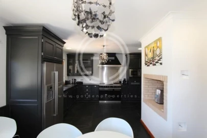 Moradia T9 para Arrendamento férias em Quarteira