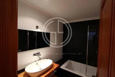 Moradia T9 para Arrendamento férias em Quarteira