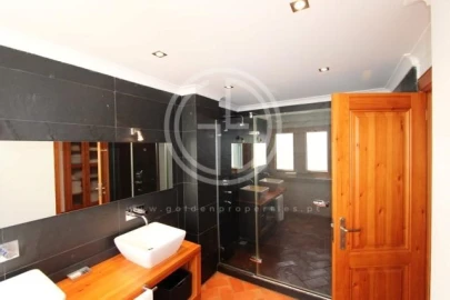 Moradia T9 para Arrendamento férias em Quarteira