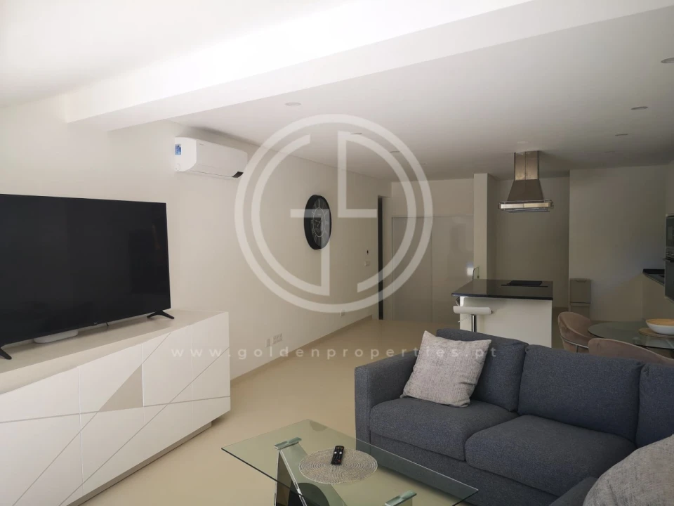 Moradia T3 para Arrendamento férias em Quarteira Foto 8