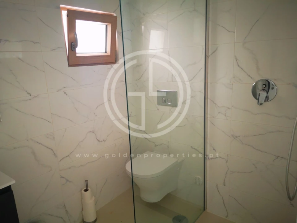 Moradia T3 para Arrendamento férias em Quarteira Foto 12
