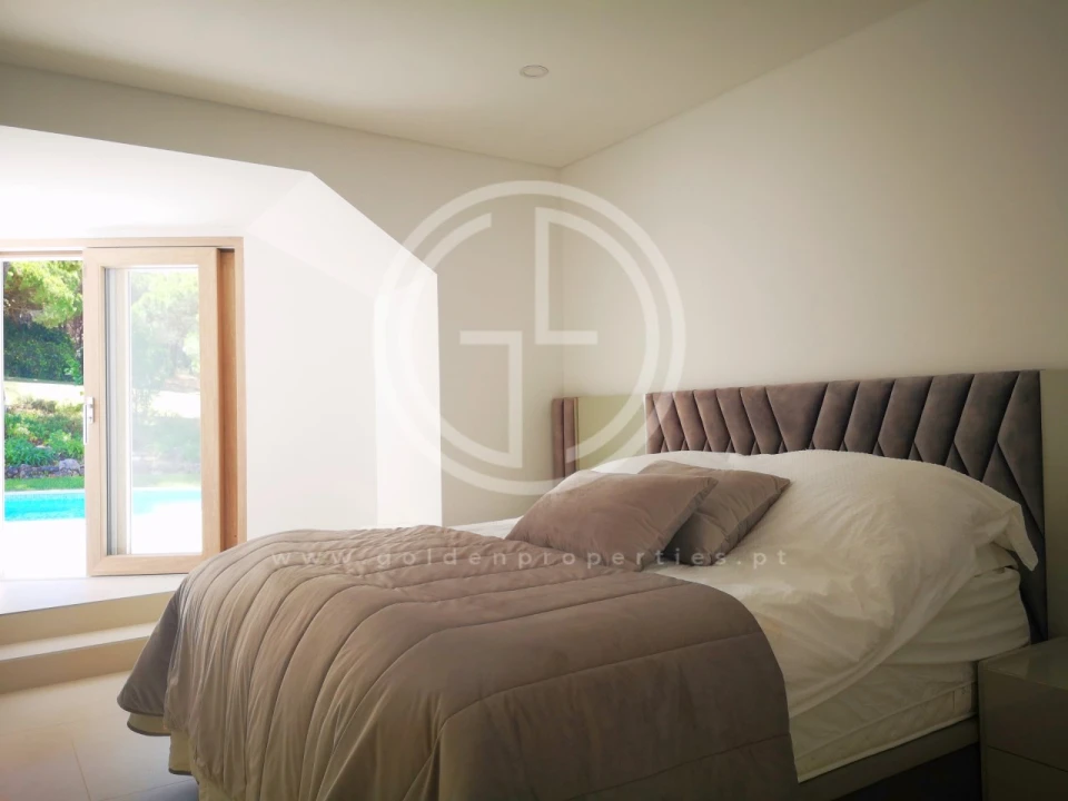 Moradia T3 para Arrendamento férias em Quarteira Foto 10