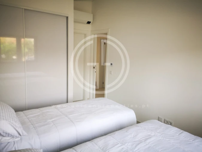 Moradia T3 para Arrendamento férias em Quarteira Foto 13