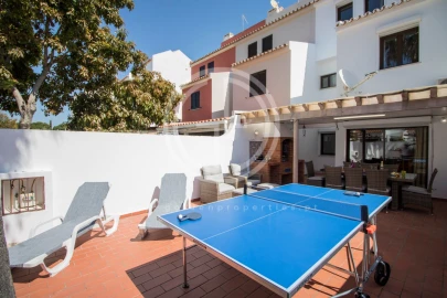 Moradia T4 para Arrendamento férias em Quarteira