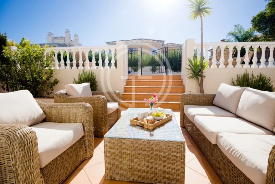 Moradia T4 para Arrendamento férias em Almancil Foto 12