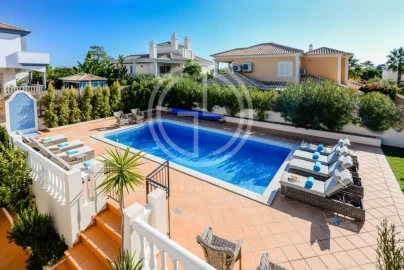 Moradia T4 para Arrendamento férias em Almancil