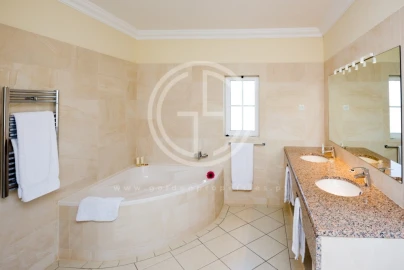 Moradia T4 para Arrendamento férias em Almancil