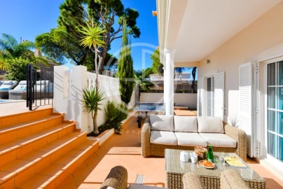 Moradia T4 para Arrendamento férias em Almancil