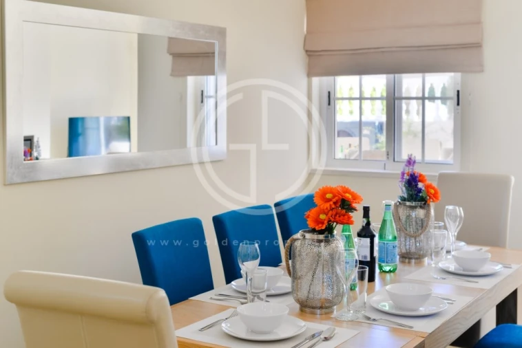 Moradia T4 para Arrendamento férias em Almancil Foto 8