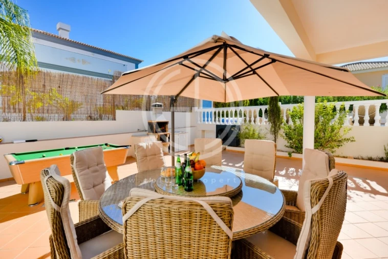 Moradia T4 para Arrendamento férias em Almancil Foto 18