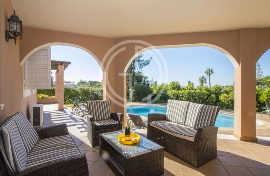 Moradia para Arrendamento férias em Quarteira Foto 5