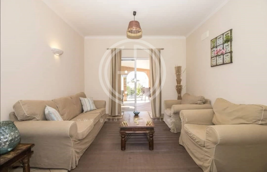 Moradia para Arrendamento férias em Quarteira Foto 7