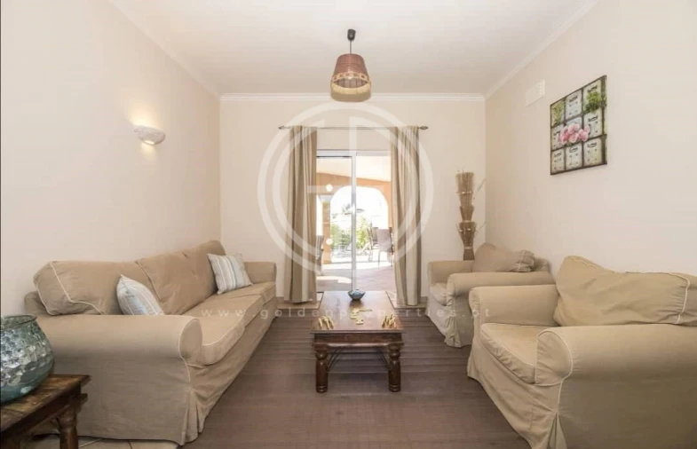 Moradia para Arrendamento férias em Quarteira Foto 7