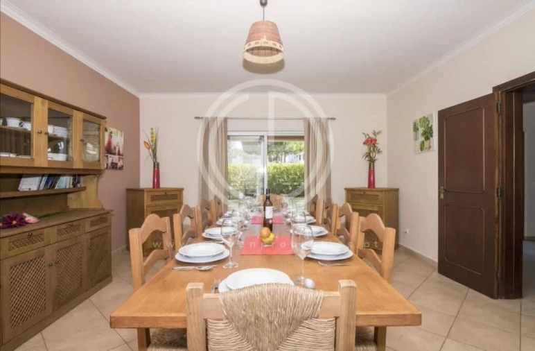 Moradia para Arrendamento férias em Quarteira Foto 10