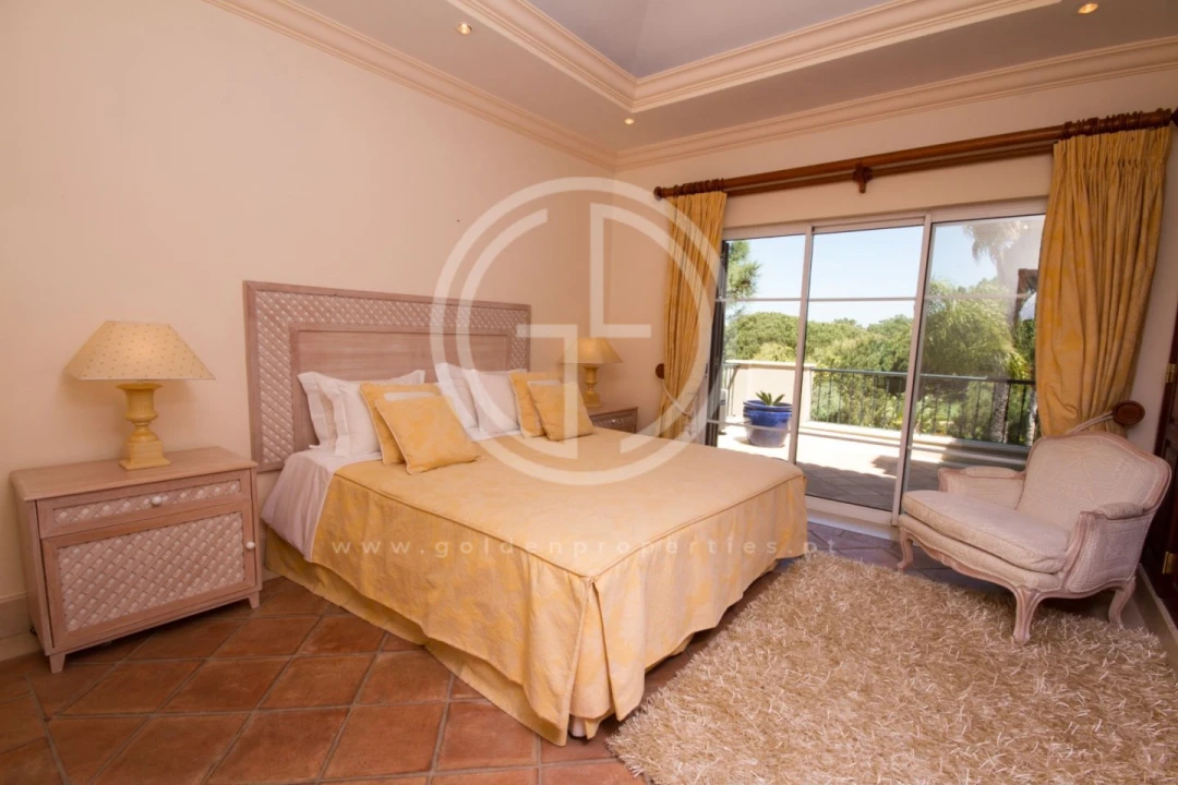 Moradia T6 para Arrendamento férias em Almancil Foto 9