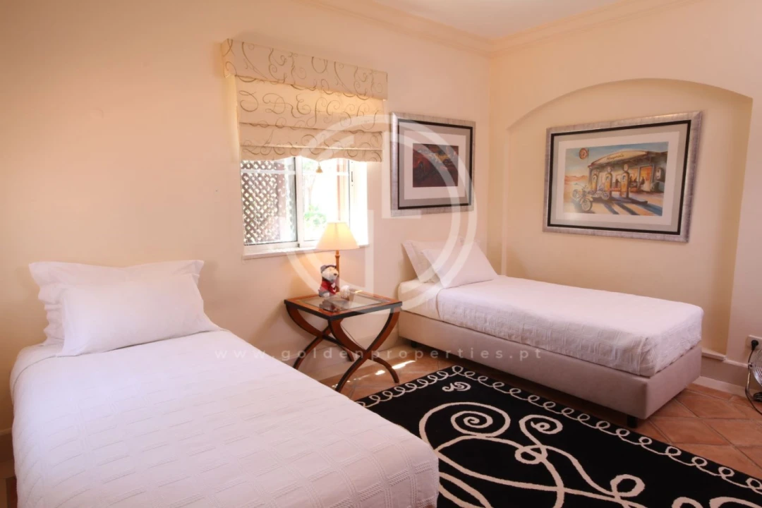 Moradia T6 para Arrendamento férias em Almancil Foto 11