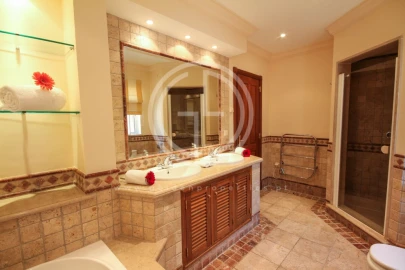 Moradia T6 para Arrendamento férias em Almancil