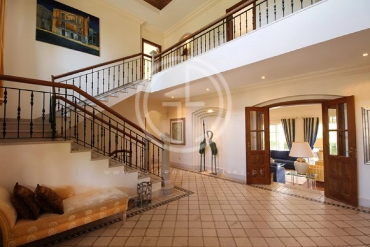 Moradia T6 para Arrendamento férias em Almancil Foto 3