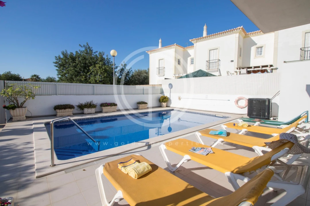 Moradia T4 para Arrendamento férias em Ferreiras Foto 14