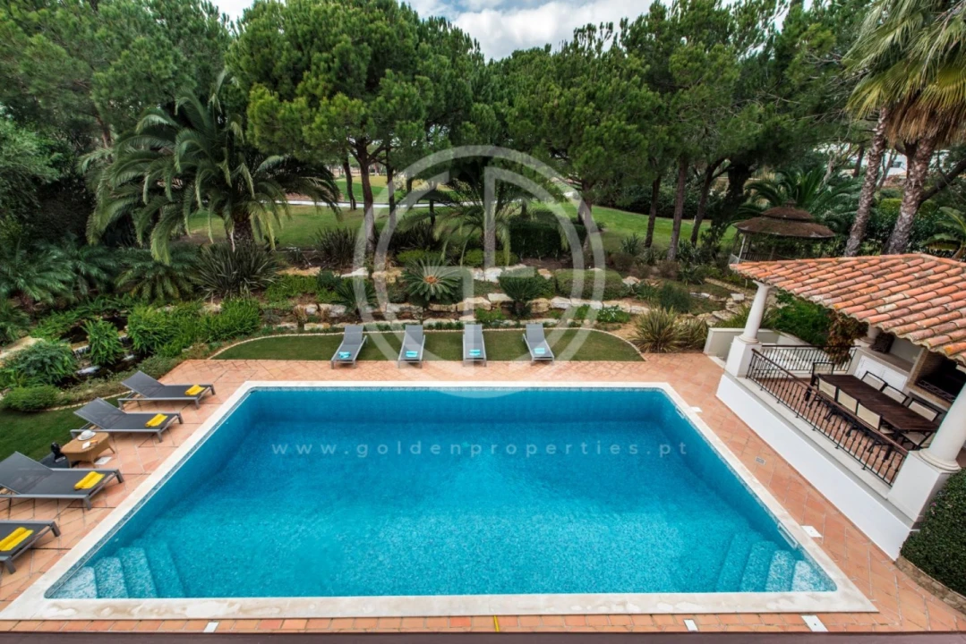 Moradia T5 para Arrendamento férias em Almancil Foto 23