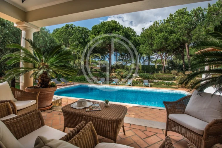 Moradia T5 para Arrendamento férias em Almancil Foto 2