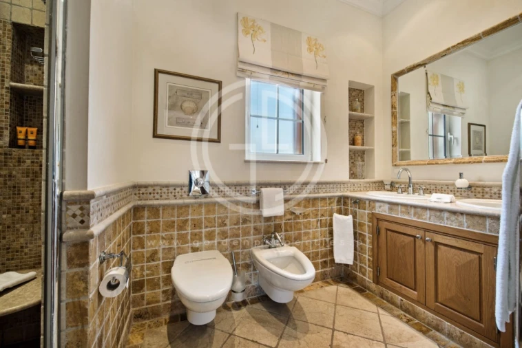 Moradia T5 para Arrendamento férias em Almancil Foto 18