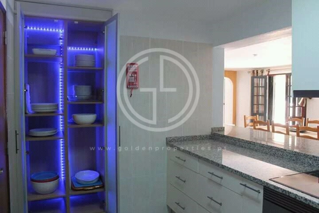 Moradia T5 para Arrendamento férias em Quarteira Foto 9