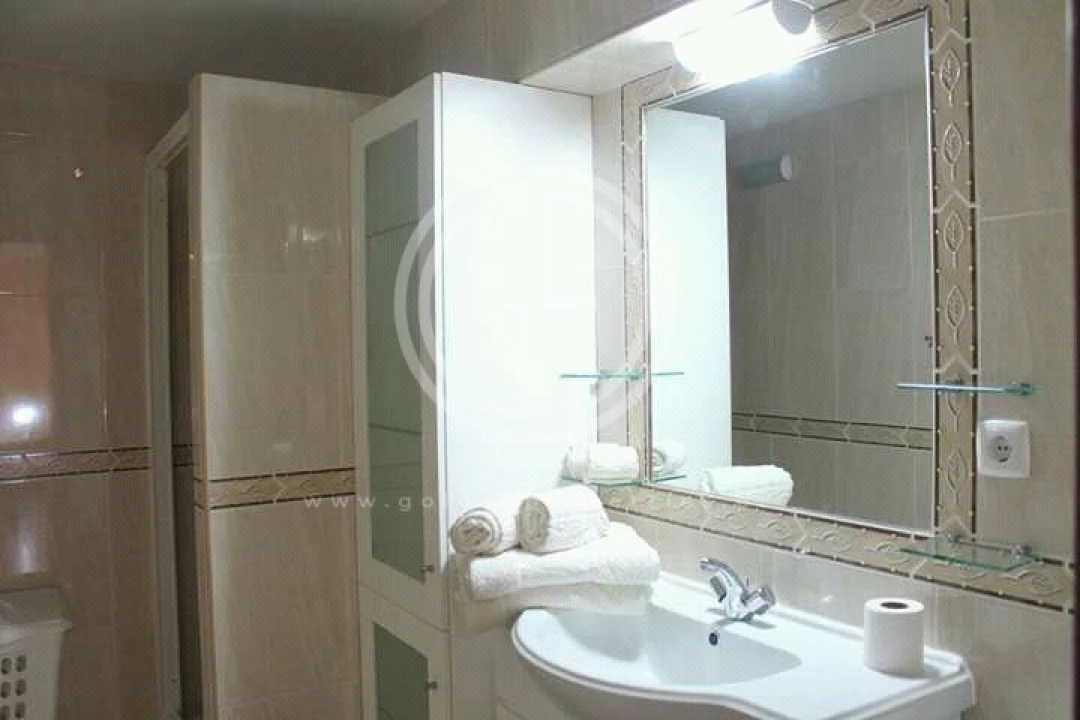 Moradia T5 para Arrendamento férias em Quarteira Foto 10