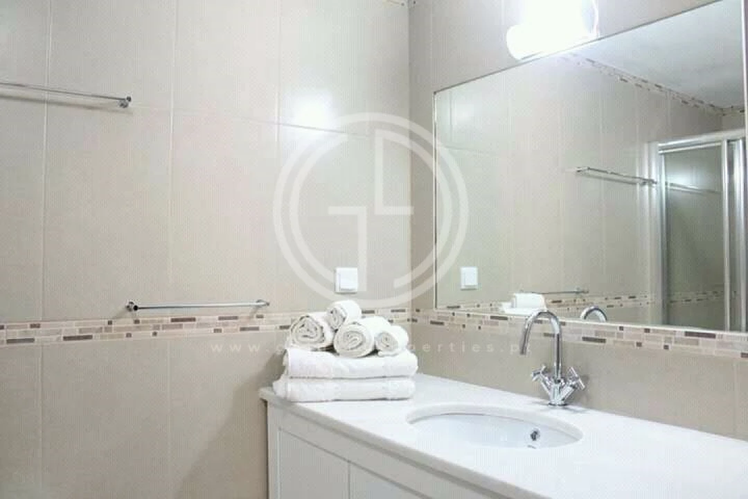 Moradia T5 para Arrendamento férias em Quarteira Foto 11