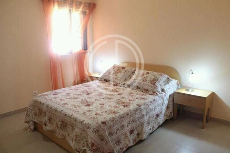 Moradia T5 para Arrendamento férias em Quarteira Foto 5