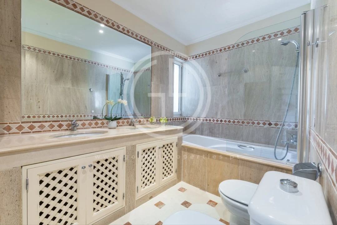 Moradia T2 para Arrendamento férias em Almancil Foto 9