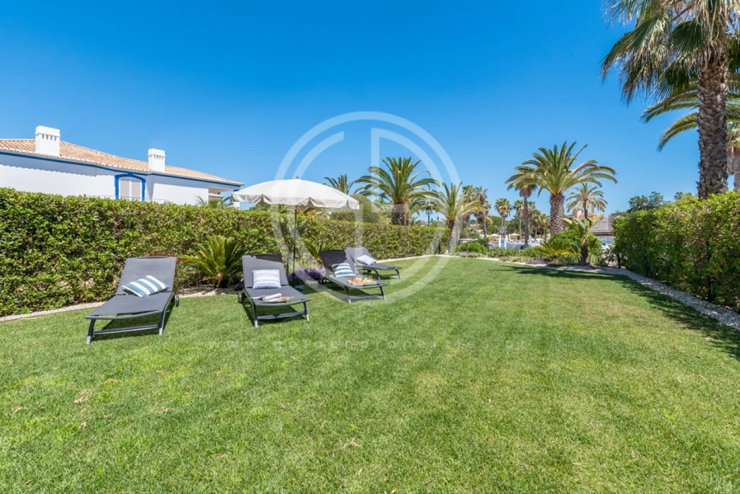 Moradia T2 para Arrendamento férias em Almancil Foto 12