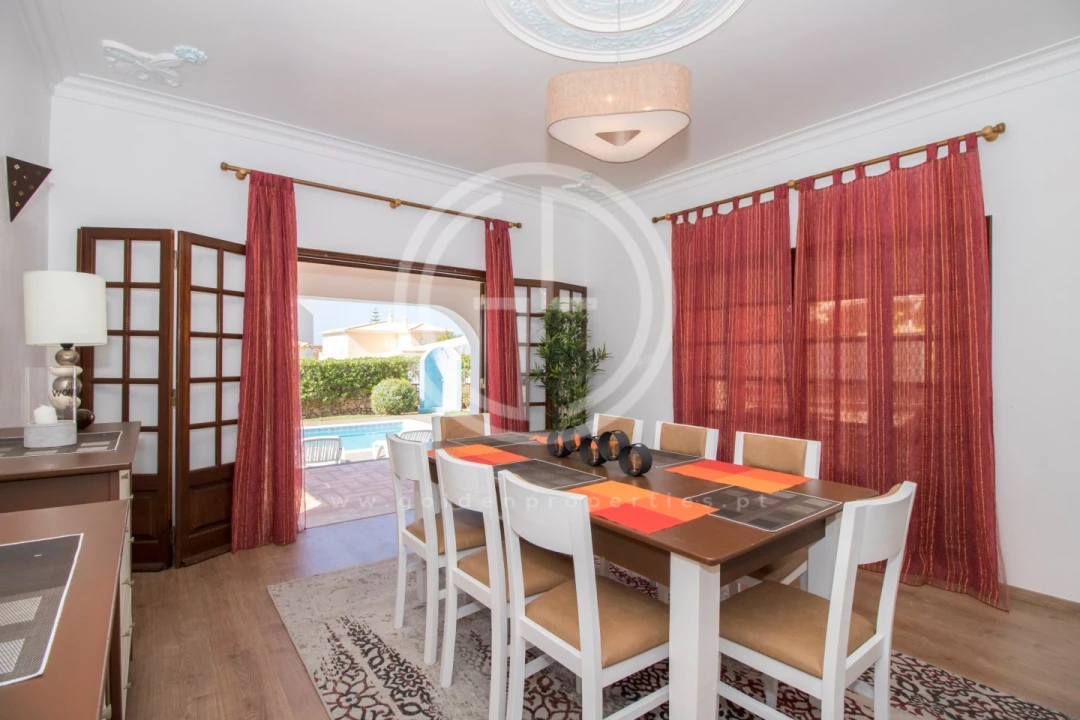 Moradia T4 para Arrendamento férias em Albufeira e Olhos de Água Foto 5