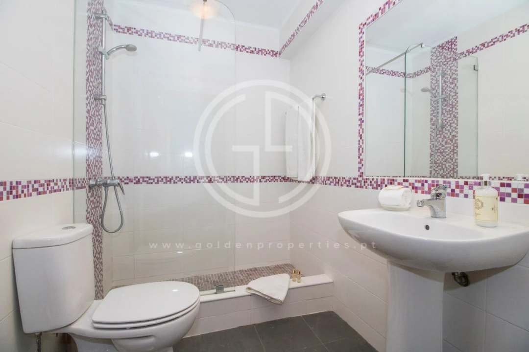 Moradia T4 para Arrendamento férias em Albufeira e Olhos de Água Foto 12