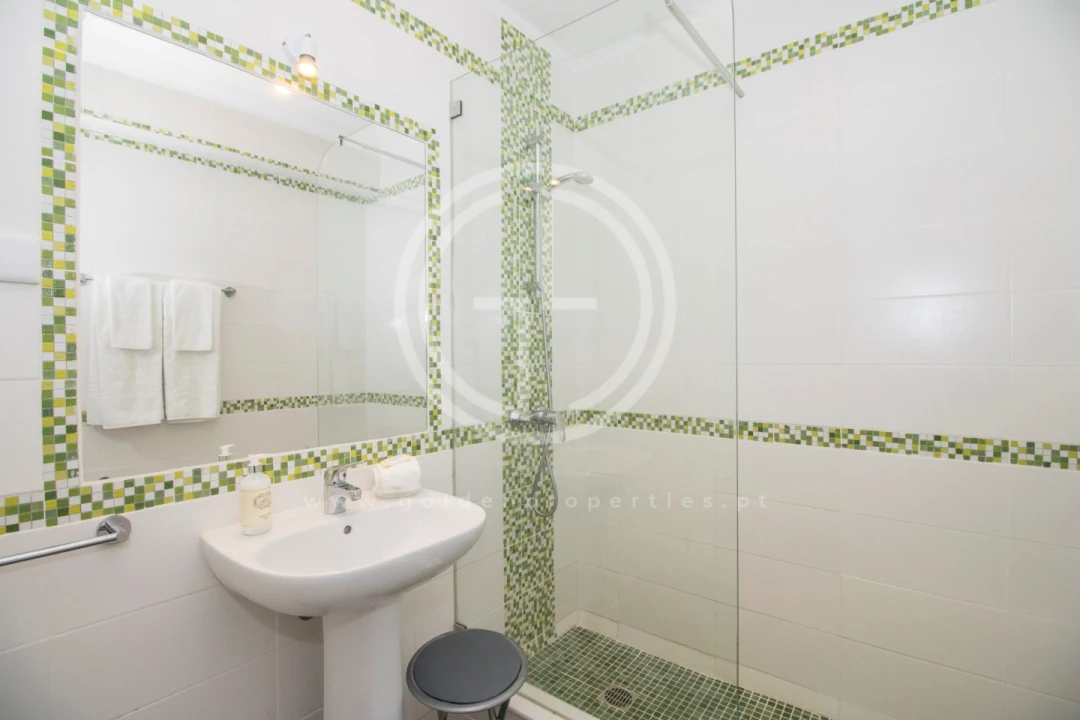 Moradia T4 para Arrendamento férias em Albufeira e Olhos de Água Foto 14