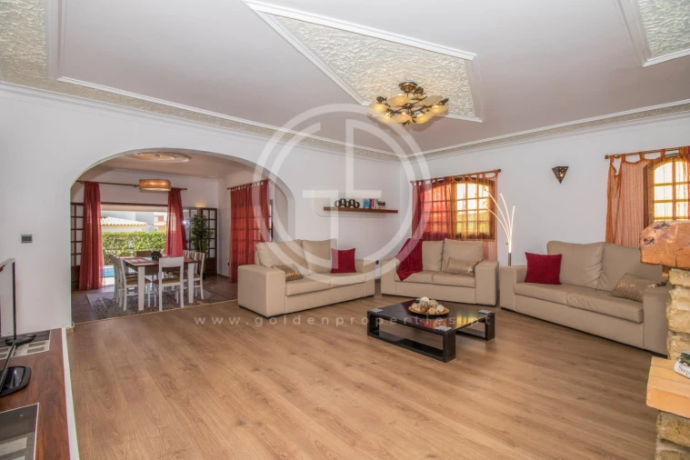 Moradia T4 para Arrendamento férias em Albufeira e Olhos de Água Foto 3