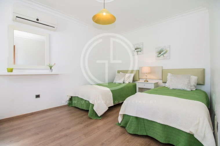 Moradia T4 para Arrendamento férias em Albufeira e Olhos de Água Foto 13