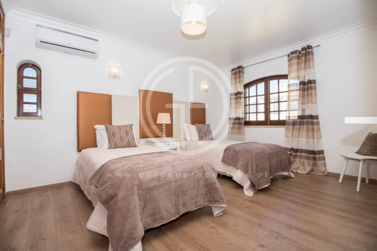 Moradia T4 para Arrendamento férias em Albufeira e Olhos de Água Foto 15