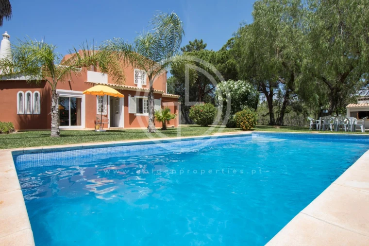 Moradia T3 para Arrendamento férias em Almancil Foto 23