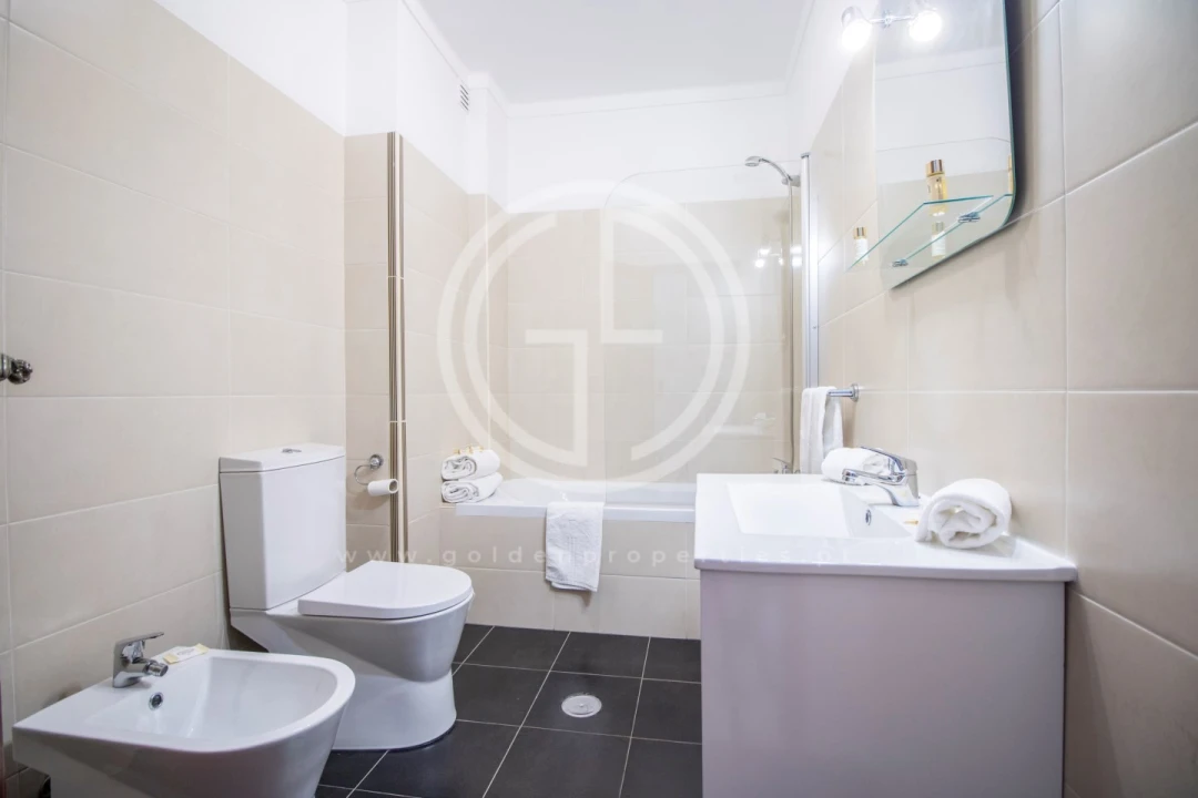 Moradia T4 para Arrendamento férias em Quarteira Foto 12