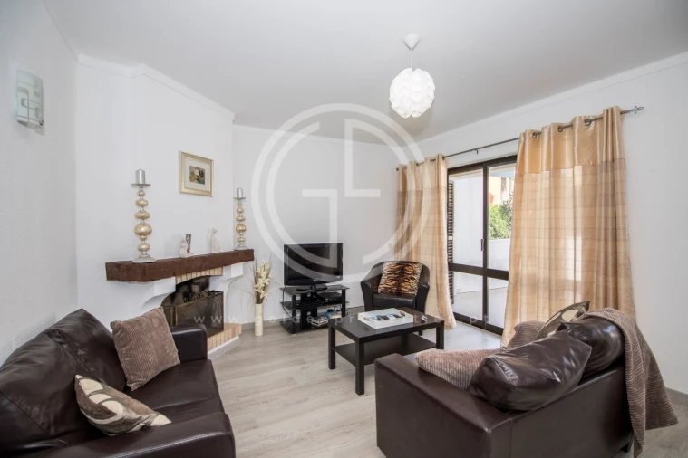 Moradia T4 para Arrendamento férias em Quarteira Foto 2