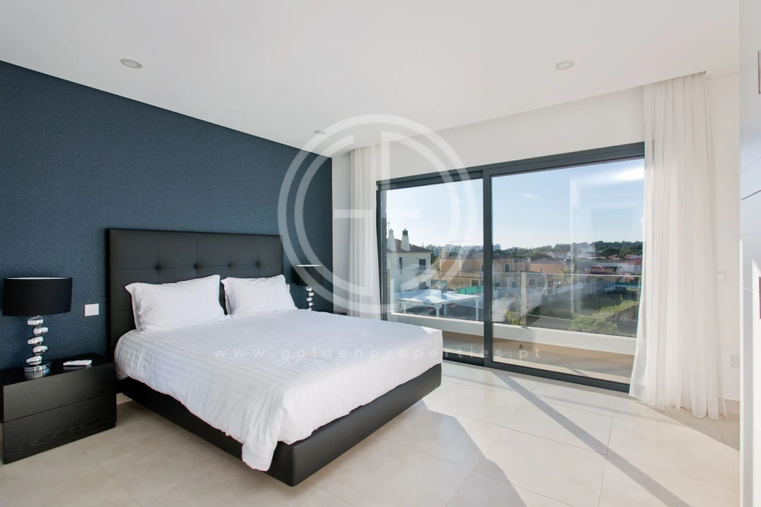 Moradia T5 para Arrendamento férias em Quarteira Foto 7